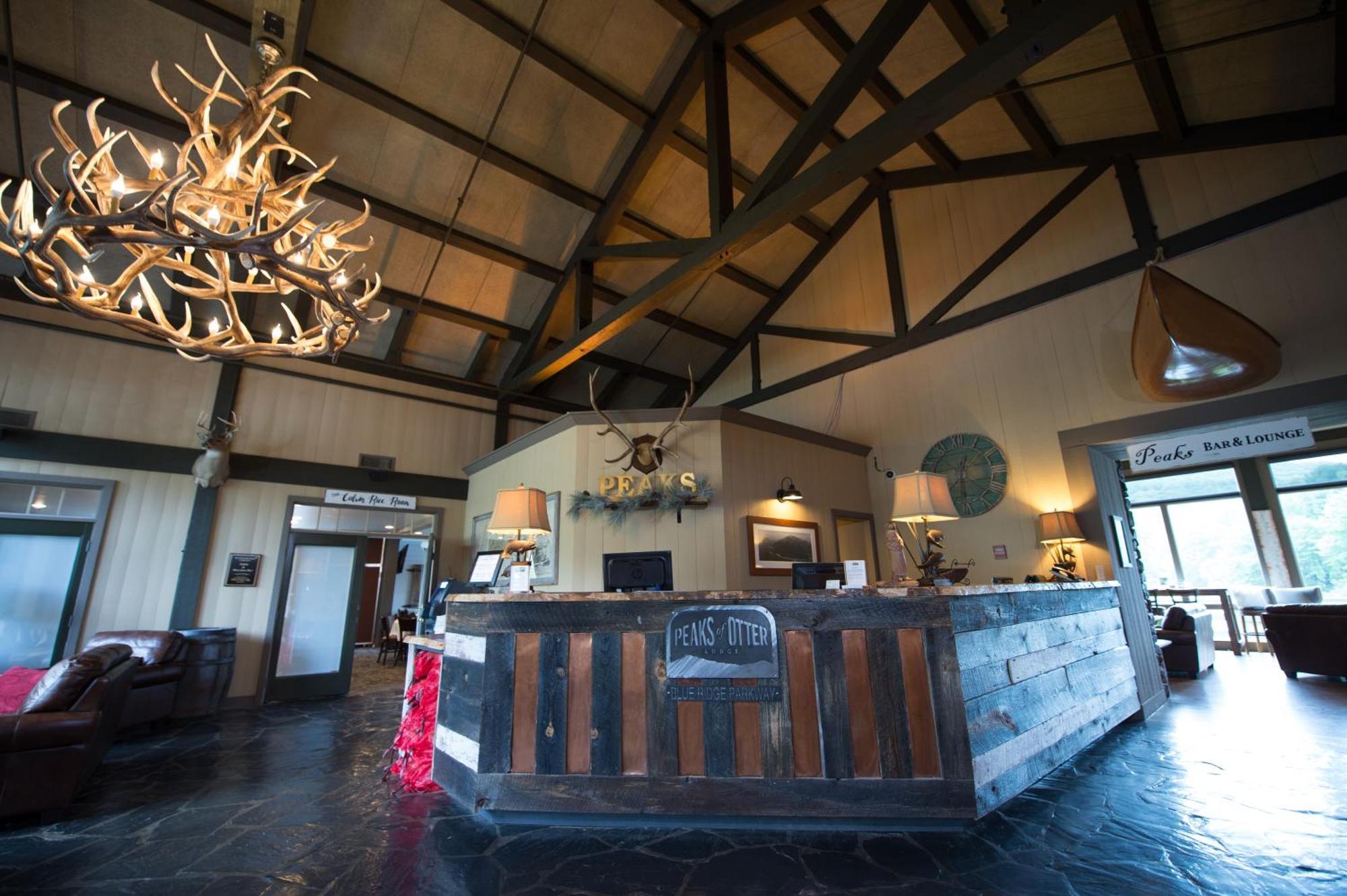 Peaks Of Otter Lodge Bedford Bagian luar foto