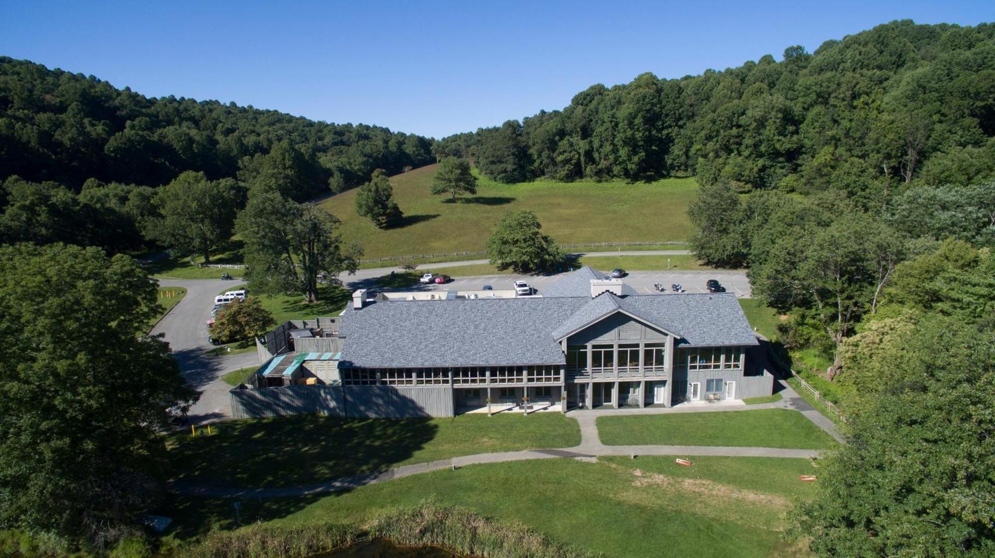 Peaks Of Otter Lodge Bedford Bagian luar foto